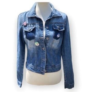 Rock ‘n’ roll Jean jacket, embellished w/ pins The Who Queen The Rolling Stones